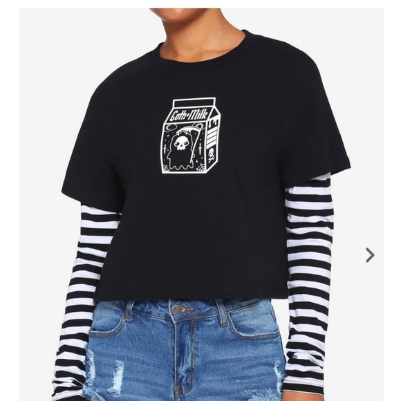 Hot Topic Goth Milk Black & White Twofer Girls Crop Long-Sleeve T-Shirt - Picture 4 of 4